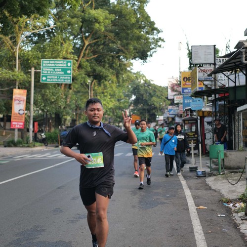Race photo from BAUR RUN 2025