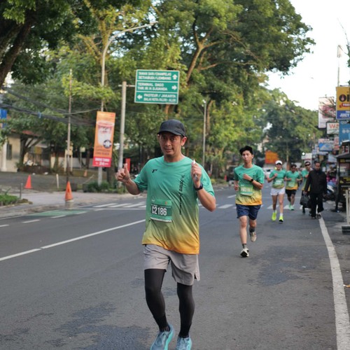 Race photo from BAUR RUN 2025