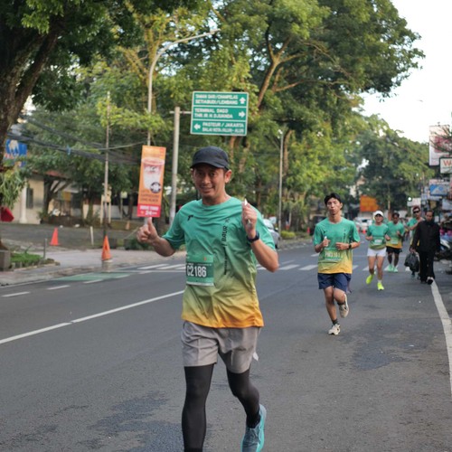 Race photo from BAUR RUN 2025
