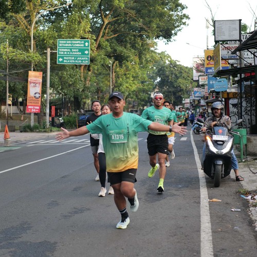 Race photo from BAUR RUN 2025