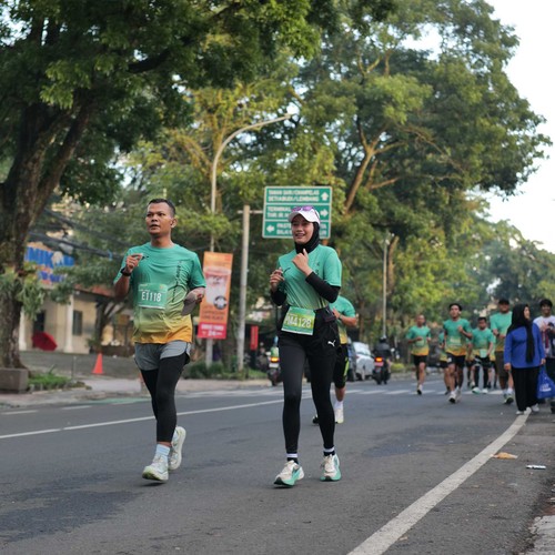 Race photo from BAUR RUN 2025