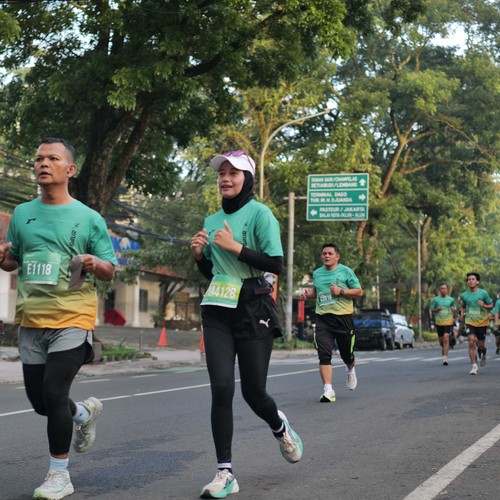 Race photo from BAUR RUN 2025