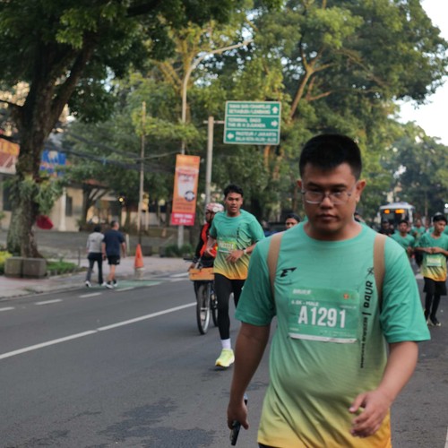 Race photo from BAUR RUN 2025