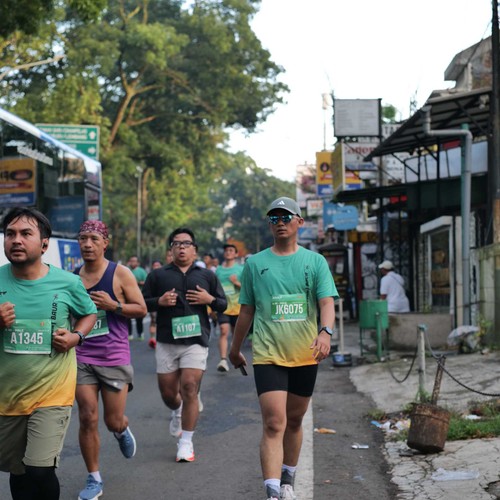 Race photo from BAUR RUN 2025