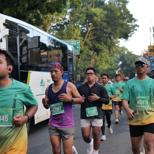 Race photo from BAUR RUN 2025
