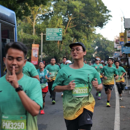 Race photo from BAUR RUN 2025