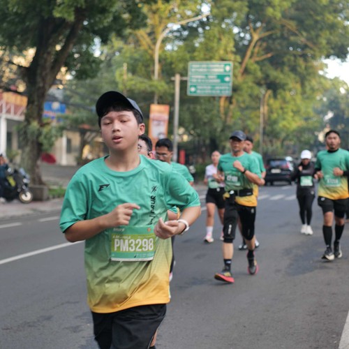 Race photo from BAUR RUN 2025