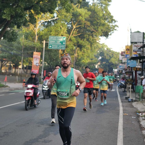 Race photo from BAUR RUN 2025
