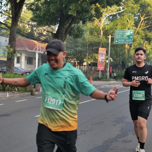 Race photo from BAUR RUN 2025
