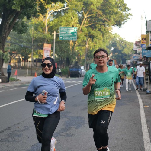 Race photo from BAUR RUN 2025