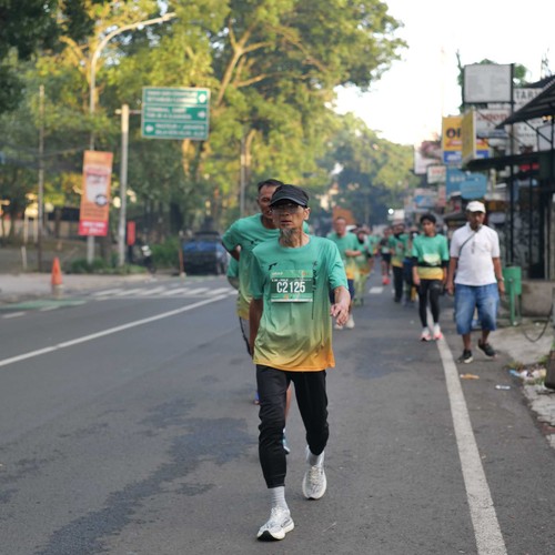 Race photo from BAUR RUN 2025