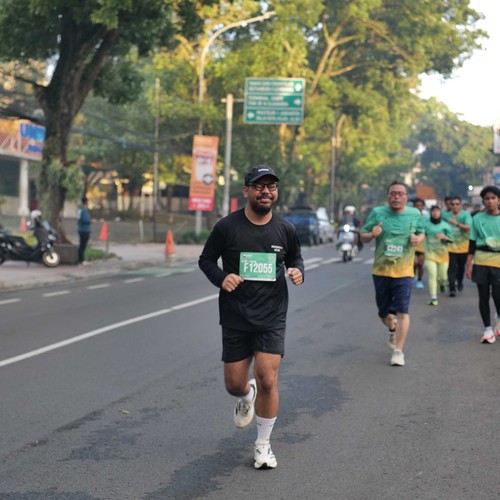 Race photo from BAUR RUN 2025