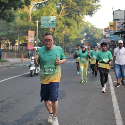 Race photo from BAUR RUN 2025