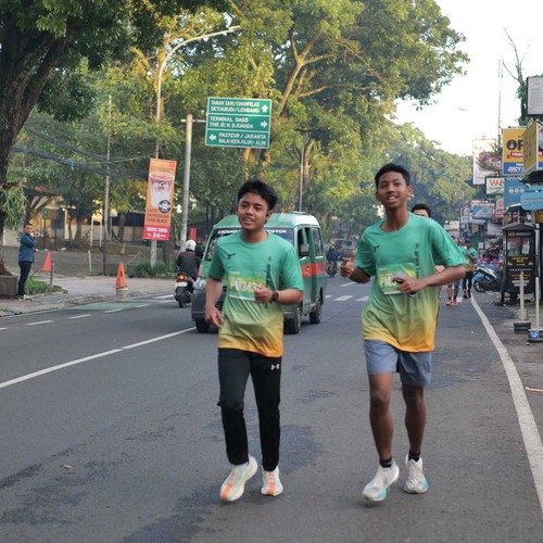 Race photo from BAUR RUN 2025