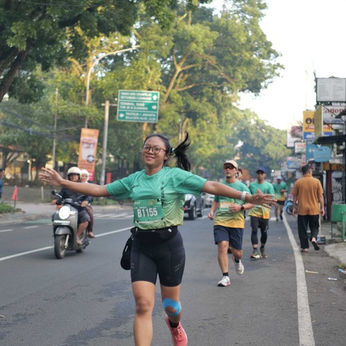Race photo from BAUR RUN 2025