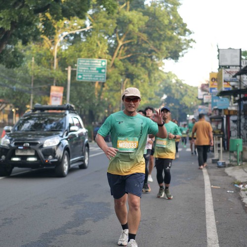 Race photo from BAUR RUN 2025