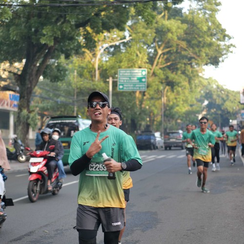 Race photo from BAUR RUN 2025