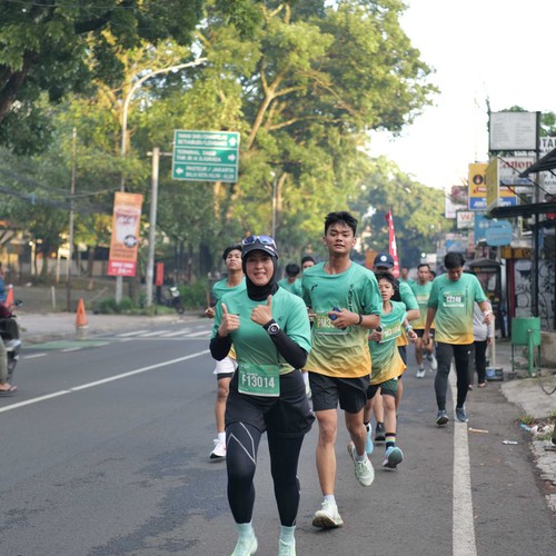 Race photo from BAUR RUN 2025