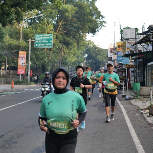 Race photo from BAUR RUN 2025