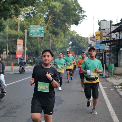 Race photo from BAUR RUN 2025