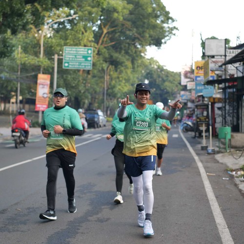 Race photo from BAUR RUN 2025