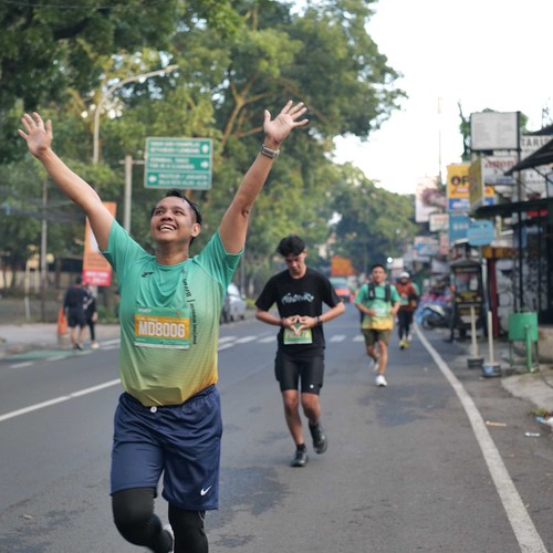 Race photo from BAUR RUN 2025