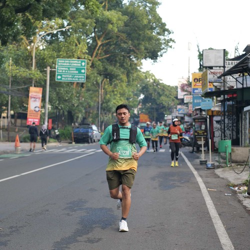 Race photo from BAUR RUN 2025