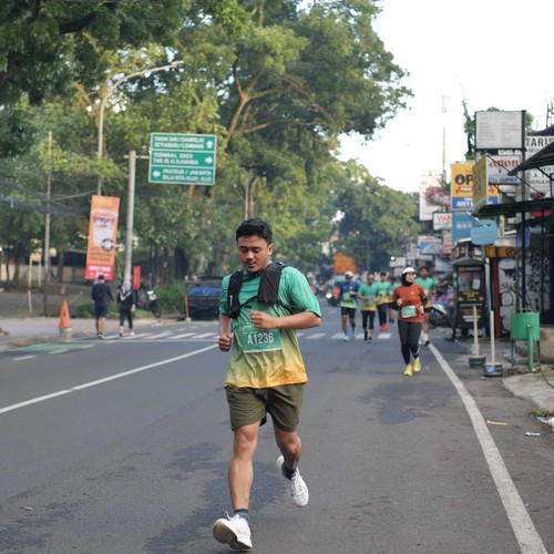 Race photo from BAUR RUN 2025