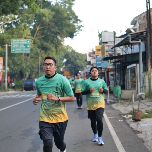 Race photo from BAUR RUN 2025