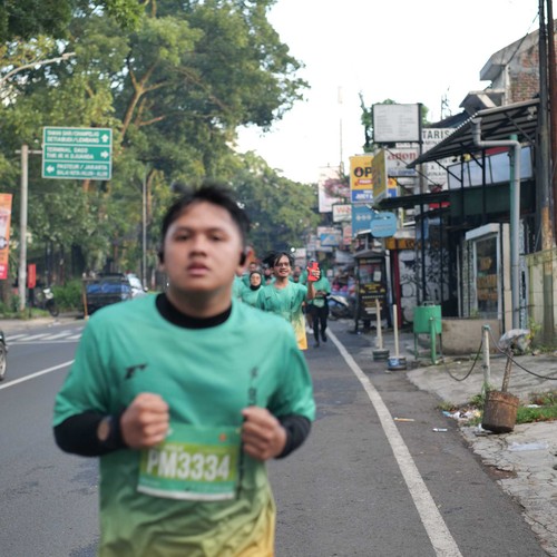 Race photo from BAUR RUN 2025