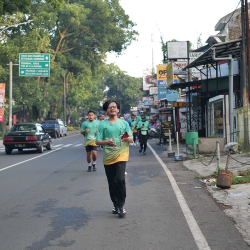 Race photo from BAUR RUN 2025