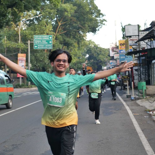 Race photo from BAUR RUN 2025