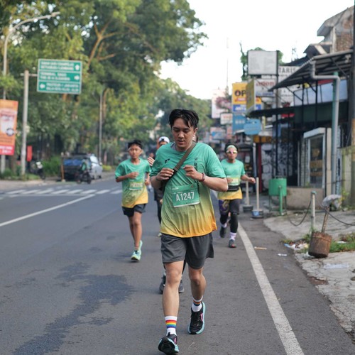 Race photo from BAUR RUN 2025