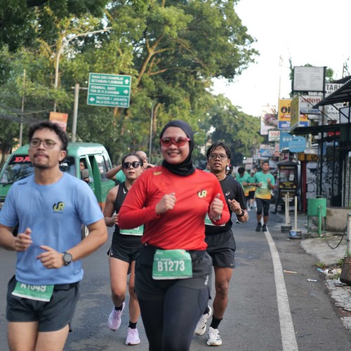 Race photo from BAUR RUN 2025