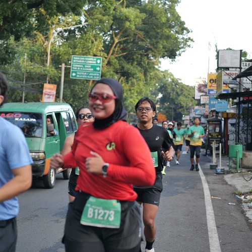 Race photo from BAUR RUN 2025