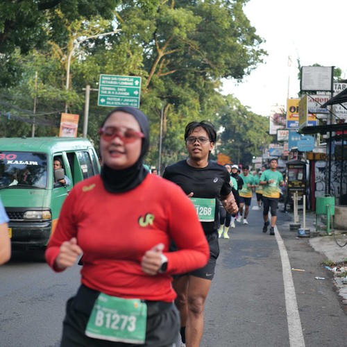Race photo from BAUR RUN 2025