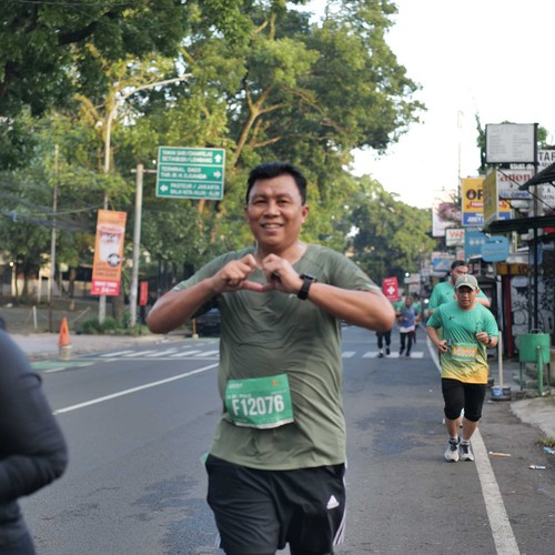 Race photo from BAUR RUN 2025