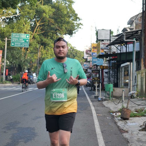 Race photo from BAUR RUN 2025