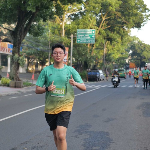Race photo from BAUR RUN 2025