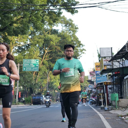 Race photo from BAUR RUN 2025