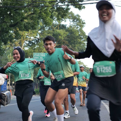 Race photo from BAUR RUN 2025