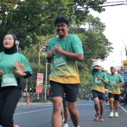 Race photo from BAUR RUN 2025