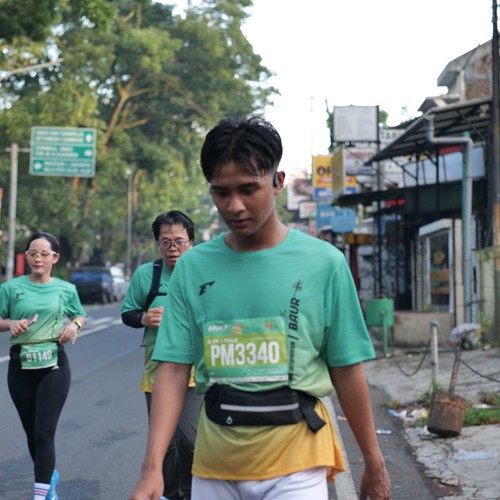 Race photo from BAUR RUN 2025