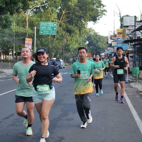 Race photo from BAUR RUN 2025