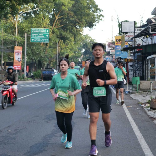 Race photo from BAUR RUN 2025
