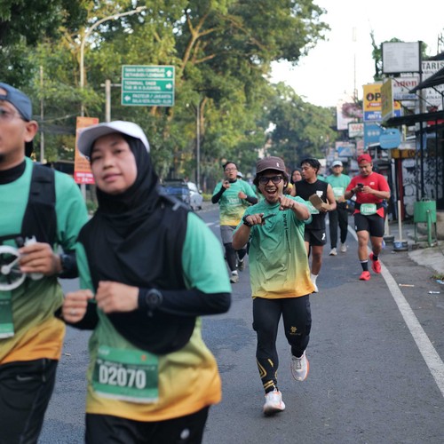 Race photo from BAUR RUN 2025