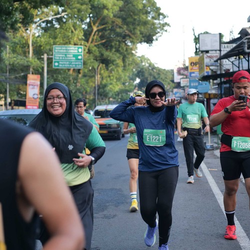 Race photo from BAUR RUN 2025