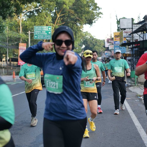 Race photo from BAUR RUN 2025