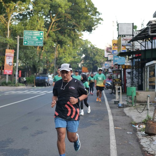 Race photo from BAUR RUN 2025