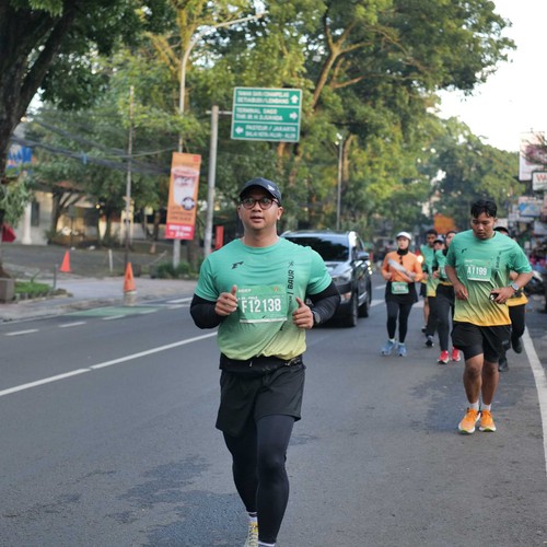 Race photo from BAUR RUN 2025